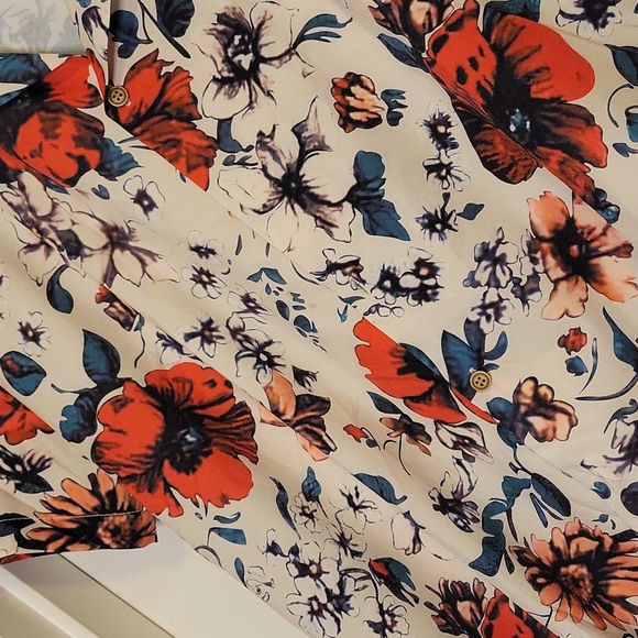 Shein XXL floral design button down - Picture 2 of 2